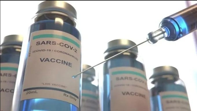 COVID-19: Dos voluntarios de la vacuna de AstraZeneca y la Universidad de Oxford han presentado enfermedades neurológicas