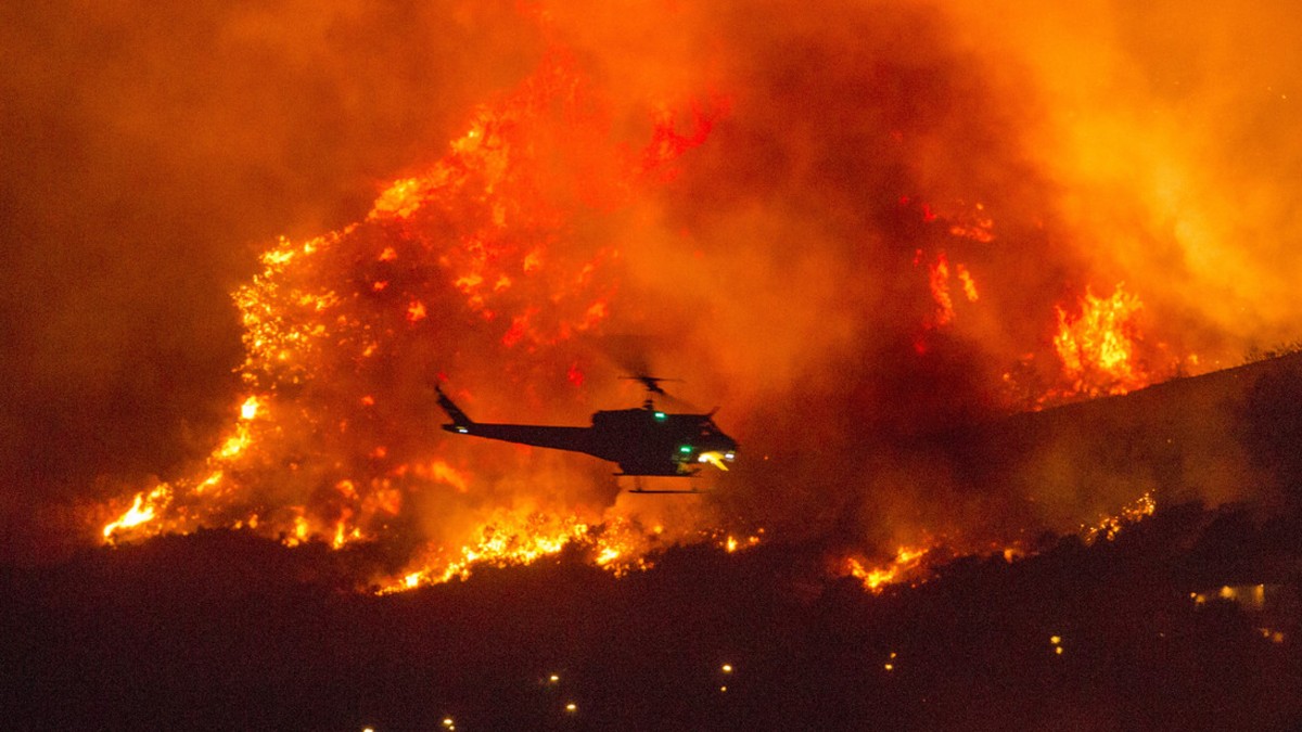 (Video) Declaran estado de emergencia por incendios forestales en California