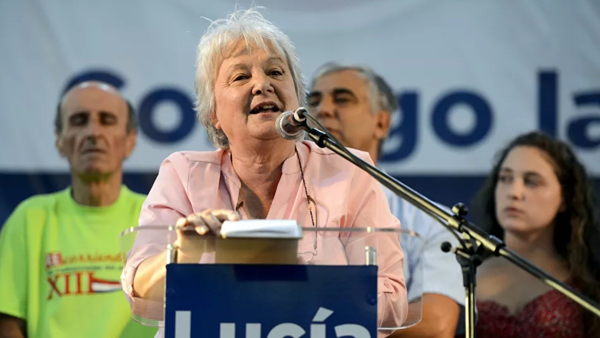 Senadora Lucía Topolansky: «Este Gobierno [Uruguay] aplica la política de Macri pero tipo shock, no con gradualidad»