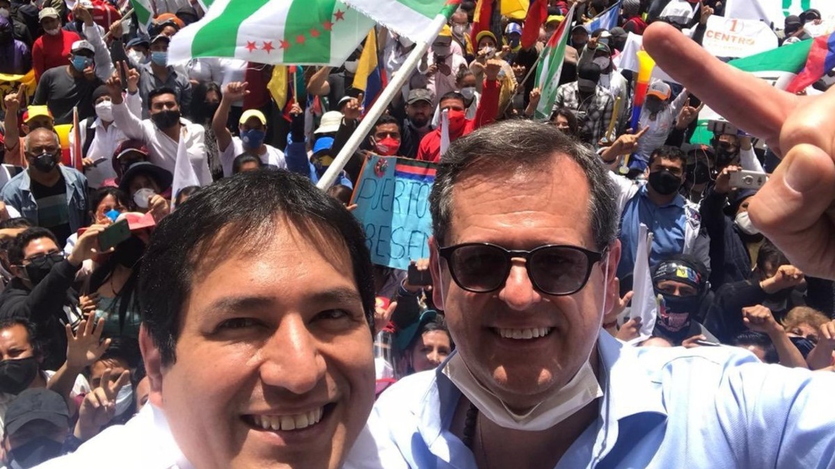 Correa confía en victoria de binomio Arauz-Rabascall en Ecuador