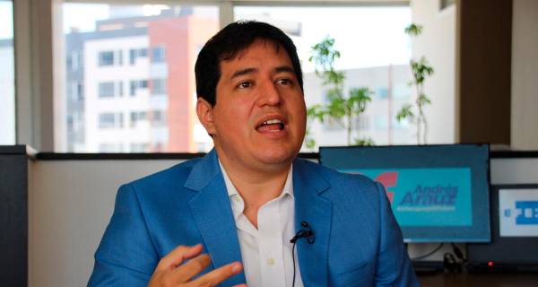 Andrés Arauz, candidato presidencial de Ecuador: «Sería el colmo si no nos dejan participar porque lideramos todas las encuestas»