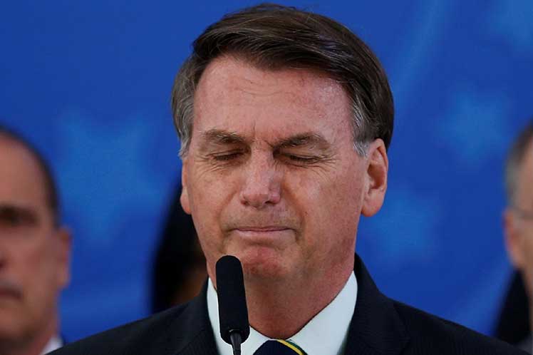 Bolsonaro anuncia que no creará el programa social Renta Brasil