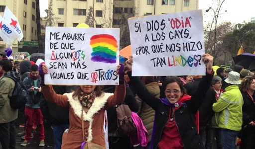 Cuestionan a franja del «Rechazo» por incluir a grupos evangélicos que amenazan la paz de la comunidad LGBTI