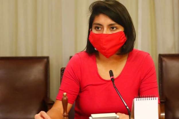 Diputada Camila Rojas por despenalización del aborto: «No bastan las tres causales»