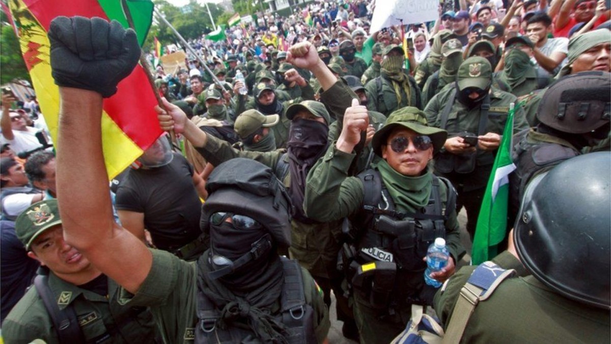 Bolivia: militares jubilados protestan por falta de servicios de salud