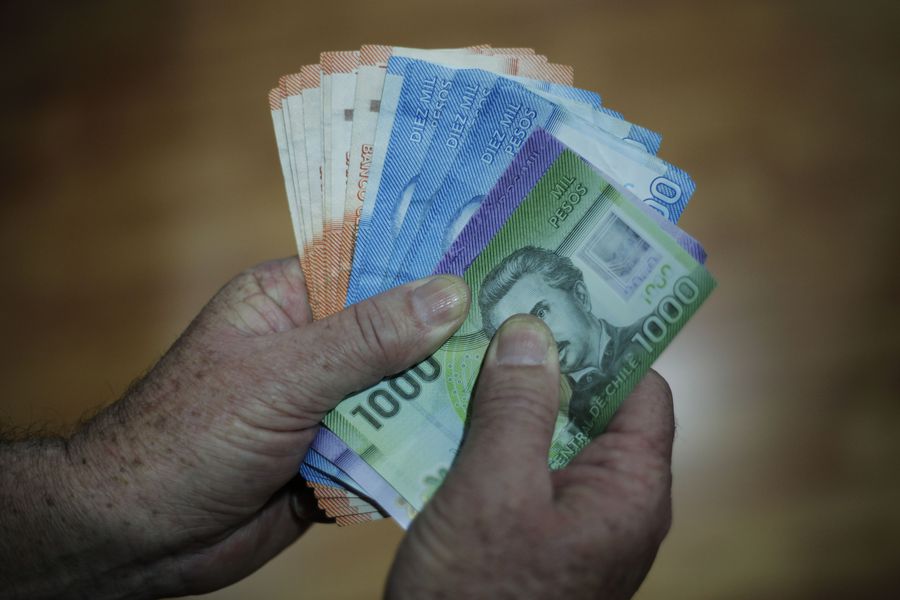 Gobierno ofreció reajustar el salario mínimo en cero pesos