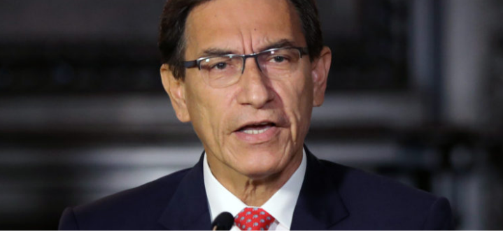 Congreso peruano rechaza moción de vacancia contra Martín Vizcarra
