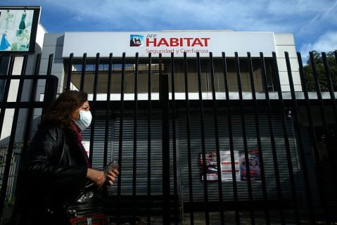 Critican indicaciones presentadas por el Gobierno a proyecto que regula la transparencia de los actores de mercado