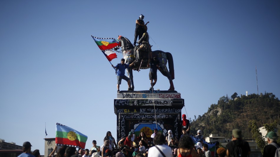 Consejo de Monumentos Nacionales decide mantener estatua de Baquedano en Plaza Dignidad