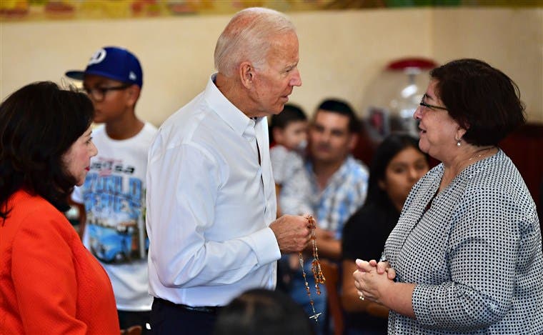 De cara a las elecciones en EE. UU.: aumenta la confianza de latinos en la imagen de Biden