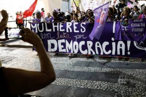 Los impactos de Bolsonaro y de la covid-19 en los movimientos de mujeres brasileñas