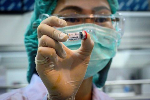 Johnson & Johnson entregará a la UE dosis de vacunas contra la COVID-19  para beneficiar a 400 millones de personas
