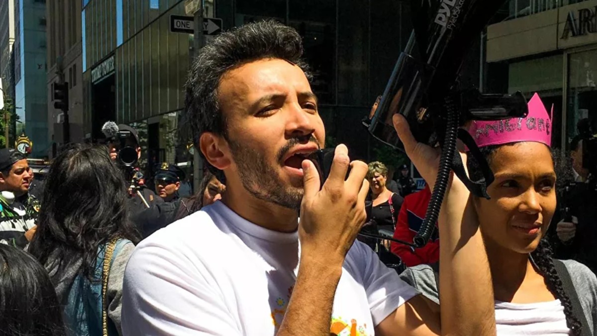 Activista Rodrigo Camarena: «Estamos viviendo un momento donde todo tipo de migración está siendo atacada o anulada»
