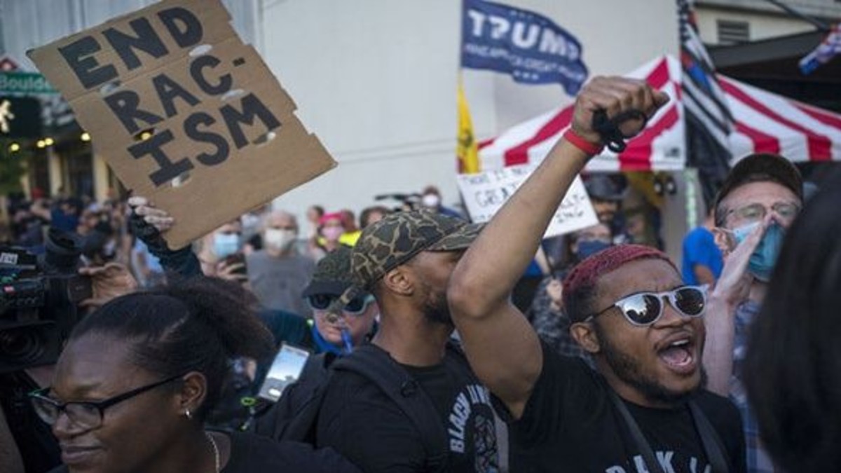 EE.UU: Walmart prohíbe la venta de armas de fuego y municiones tras las protestas en Filadelfia