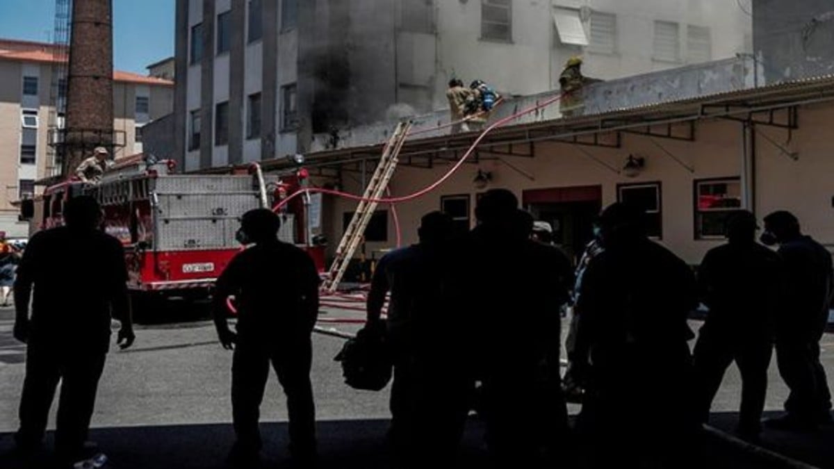 Brasil: Se registran 3 fallecidos por incendio en hospital de Río de Janeiro