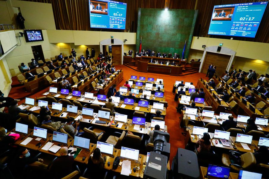Oposición presenta proyecto para evitar que autoridades de Gobierno se postulen en la Convención Constitucional