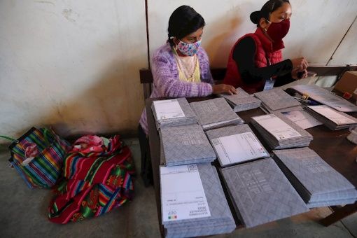 Comenzó conteo de votos de elecciones generales en Bolivia