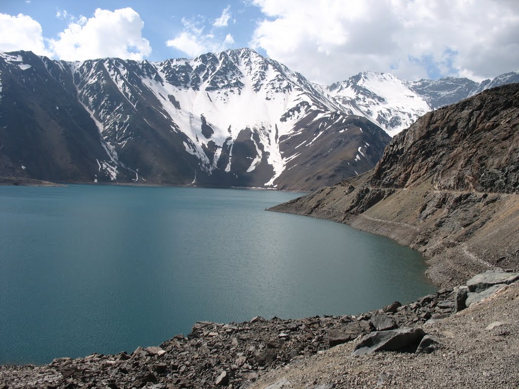 Advierten crítica situación del embalse El Yeso, principal fuente de agua de la Región Metropolitana