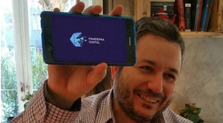 Julián Macías, coordinador de Pandemia Digital: «La revolución que viene ahora será contra los móviles y las redes sociales»
