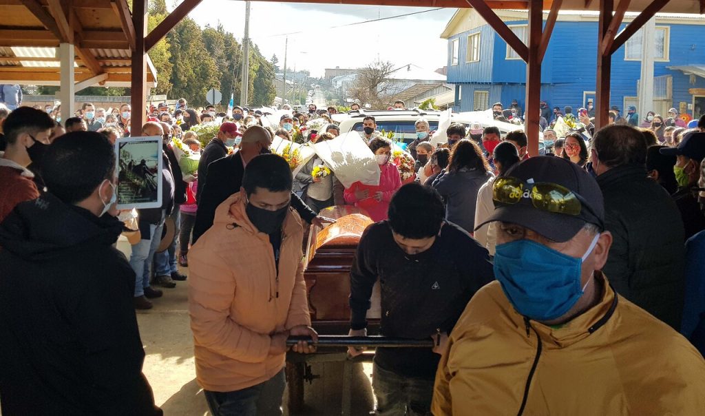 Informe DEIS: Chile bordea las 18 mil muertes por COVID-19, entre confirmados y probables