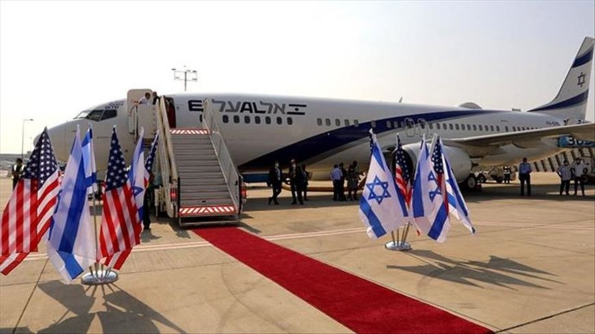 Aterriza en Israel el primer avión comercial emiratí