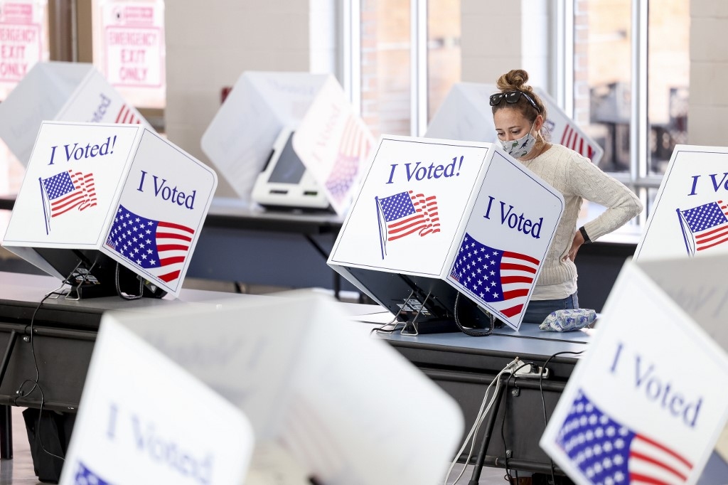 Votaciones en EE.UU. cierran sin un claro ganador a la presidencia