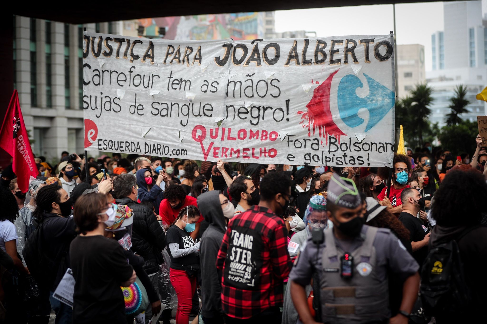 Despiden con «inmensa tristeza» al afrobrasileño que fue golpeado hasta la muerte por guardias de seguridad