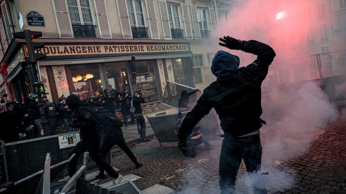 “Marcha de las libertades” en París arrojó saldo de 81 detenidos