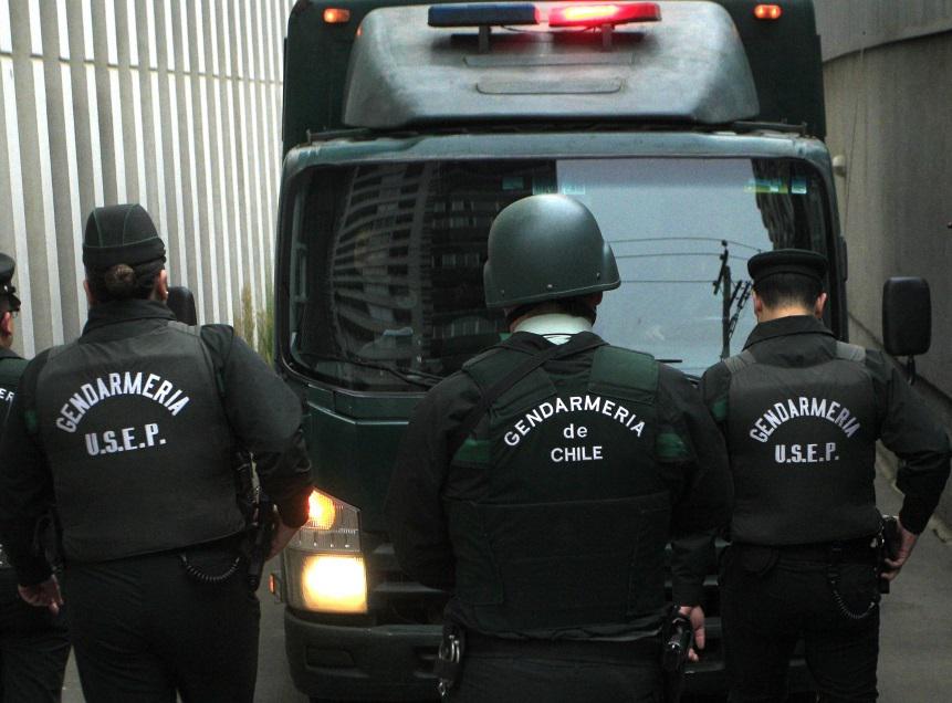 Internos del CET de Vilcún denunciaron que alcaide y gendarmes los presionaron para implantar droga en el dormitorio de Celestino Córdova