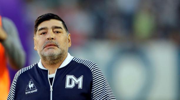 Anuncian que operarán a Maradona de urgencia por un hematoma subdural