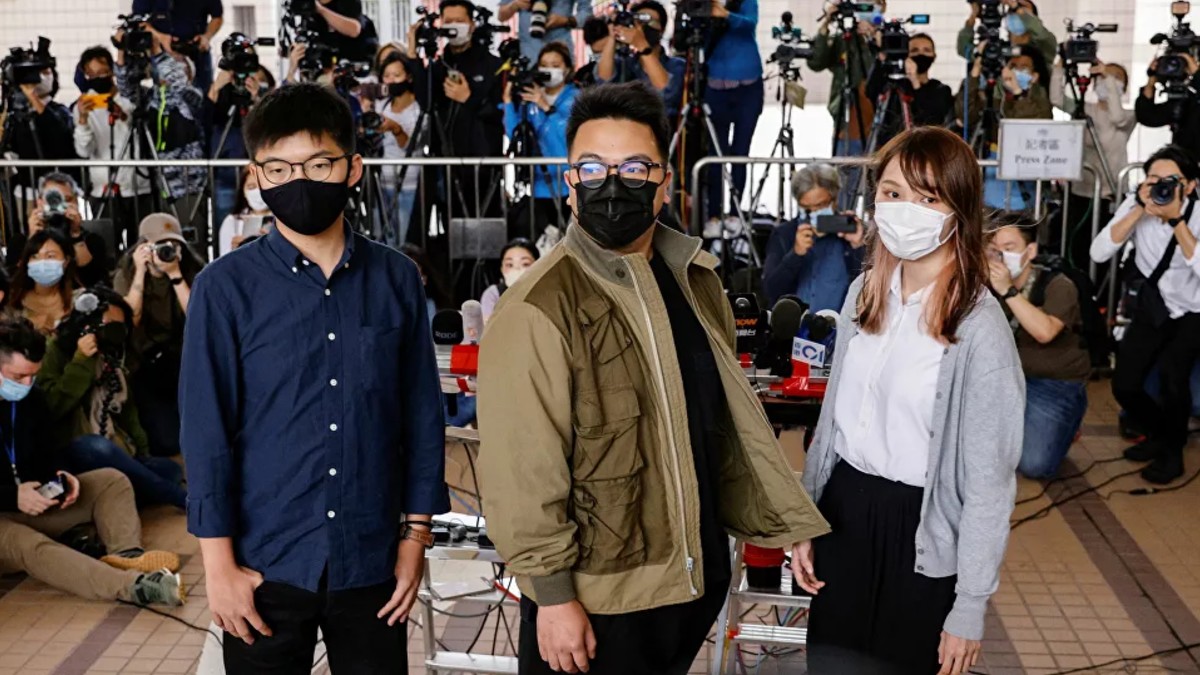 Tres activistas ingresan a prisión preventiva en Hong Kong