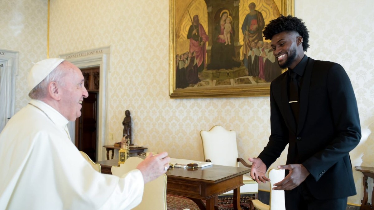 Papa Francisco recibe delegación de la NBA