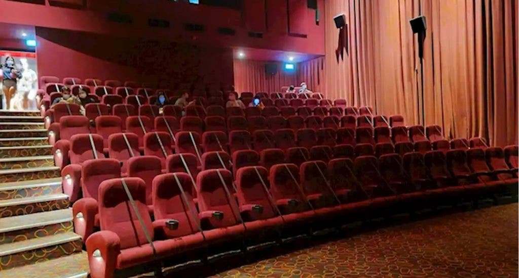 En Venezuela evalúan reabrir cines, autocines y teatros