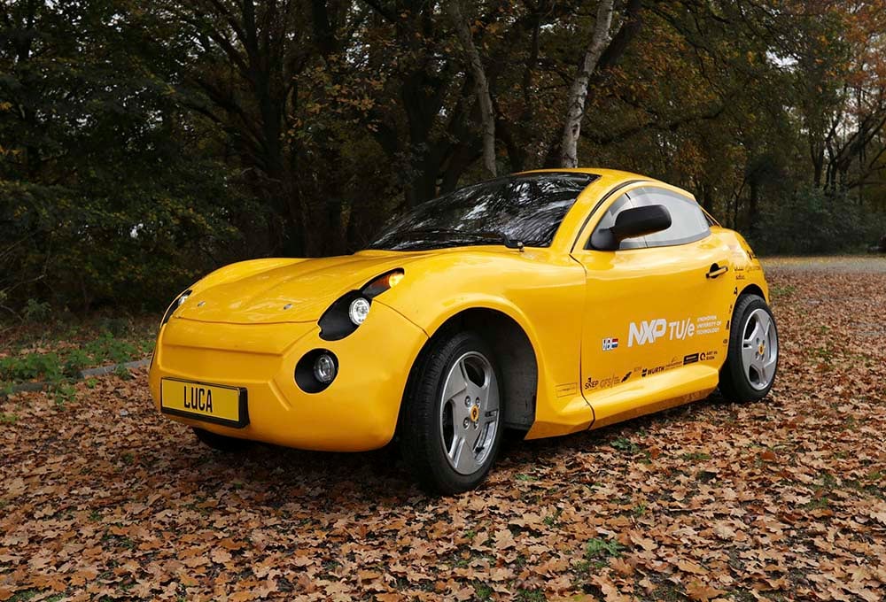 Estudiantes de Países Bajos construyeron carro eléctrico solo con material reciclado