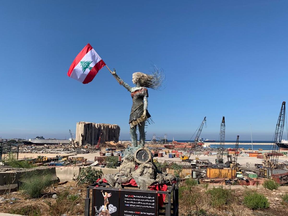 Artista libanesa convirtió ruinas de la explosión de Beirut en símbolo de la esperanza