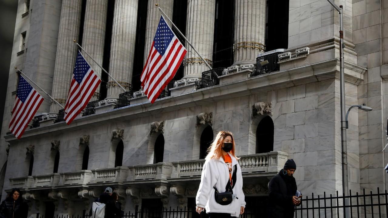 Economía de Estados Unidos en riesgo ante nueva ola de COVID-19