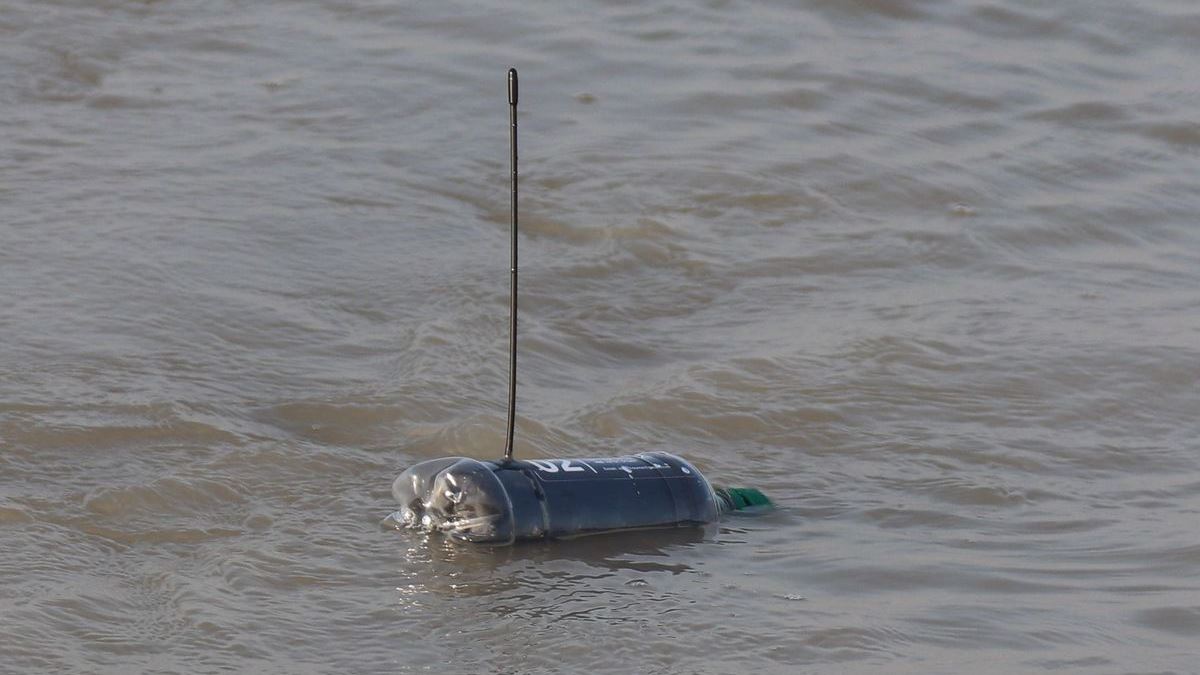 Botellas con antenas: un método para comprender la contaminación con plástico