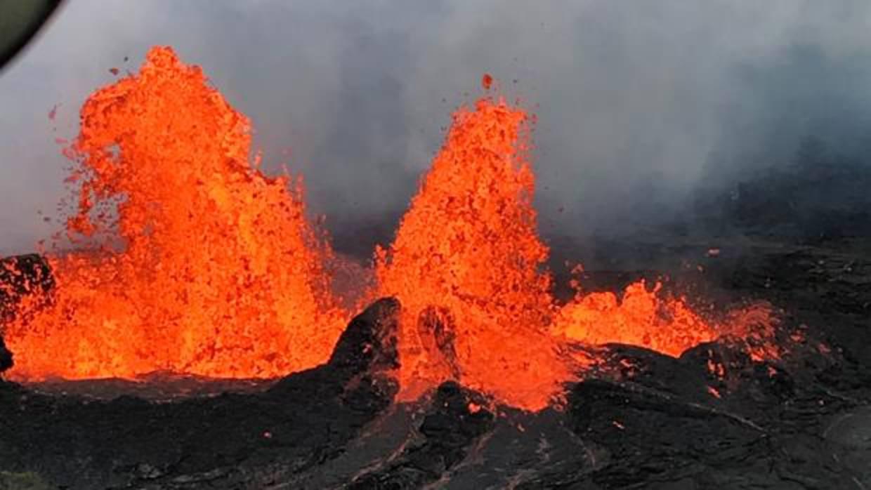 Volcán Kilauea entra en erupción y enciende sirenas de alarma (+Fotos)