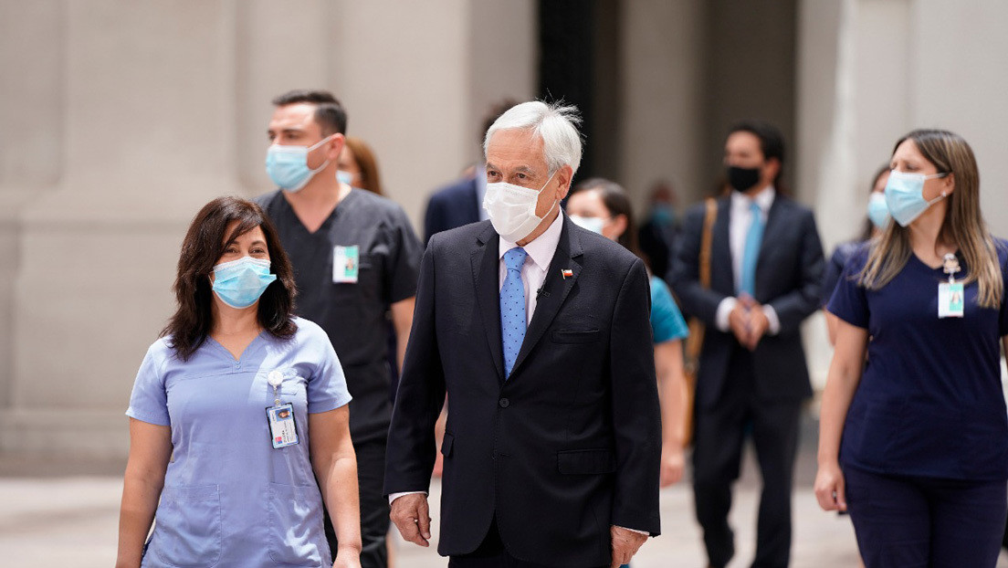 Piñera dice que este jueves llegará al país segunda tanda de vacunas de Pfizer