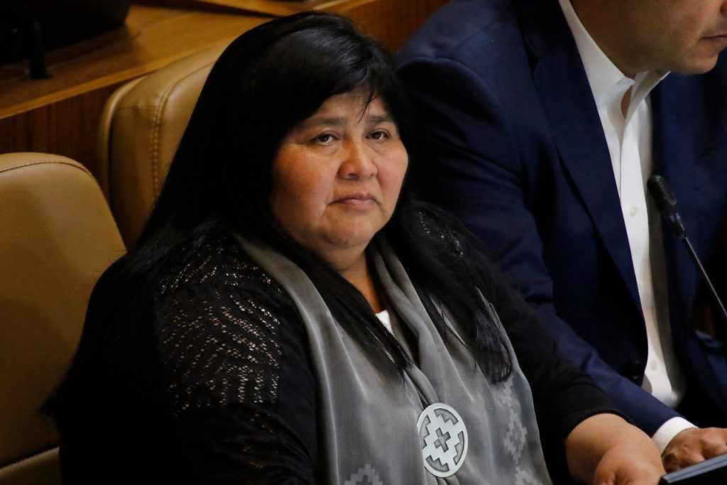 Diputada Nuyado denuncia racismo contra educadores indígenas en La Araucanía