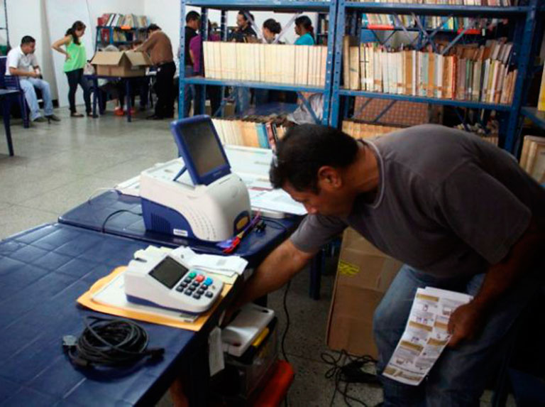 Avanza con total normalidad proceso electoral en Venezuela