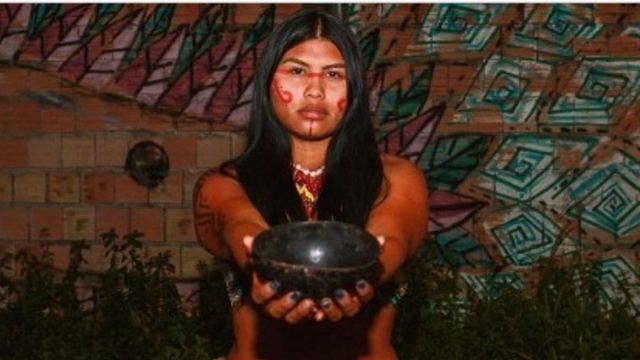 Conozca a la influencer indígena que enaltece su cultura