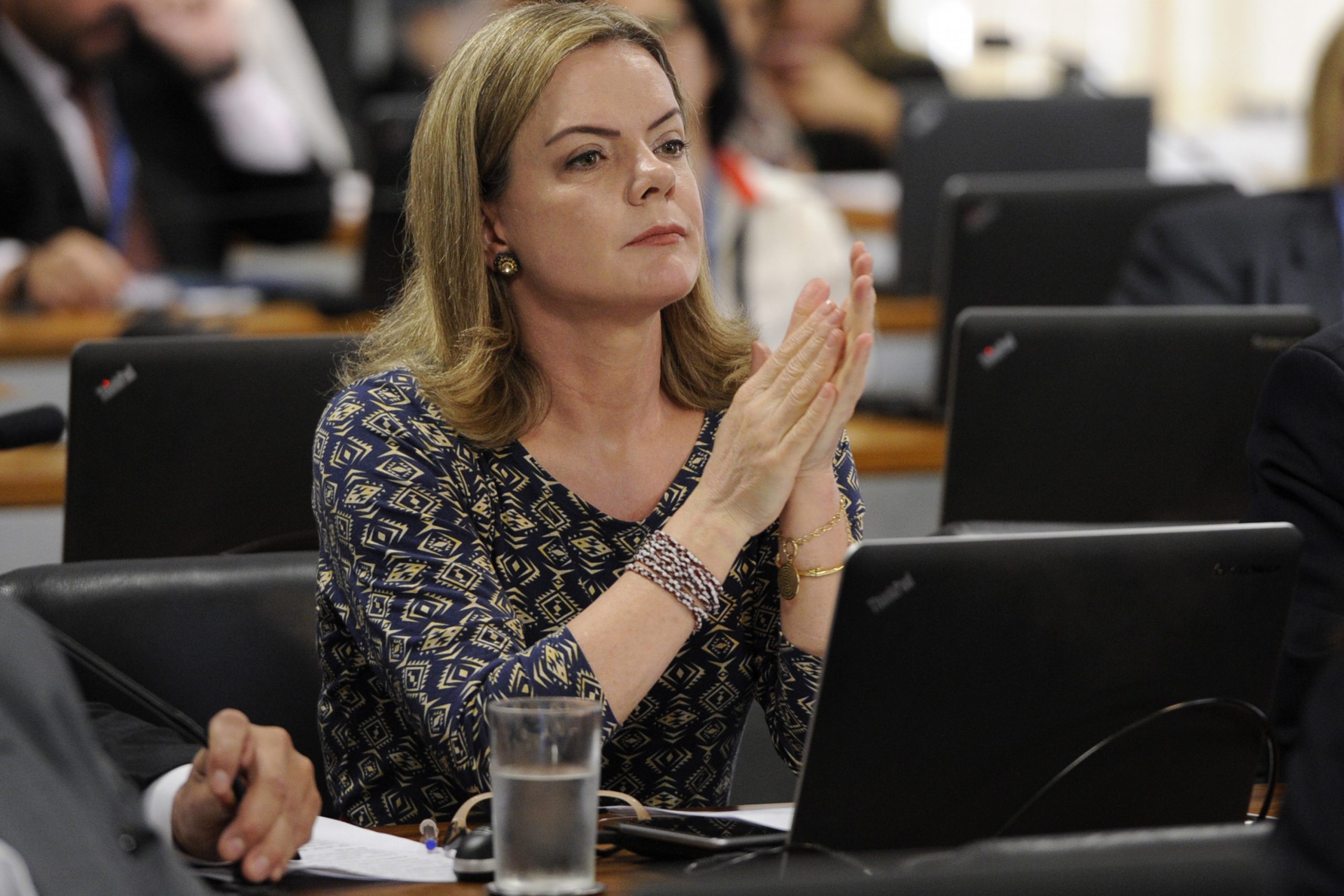 Diputada Gleisi Hoffmann: «El PT debatirá y decidirá sobre 2022 democráticamente con su dirección y claro, junto al presidente Lula»