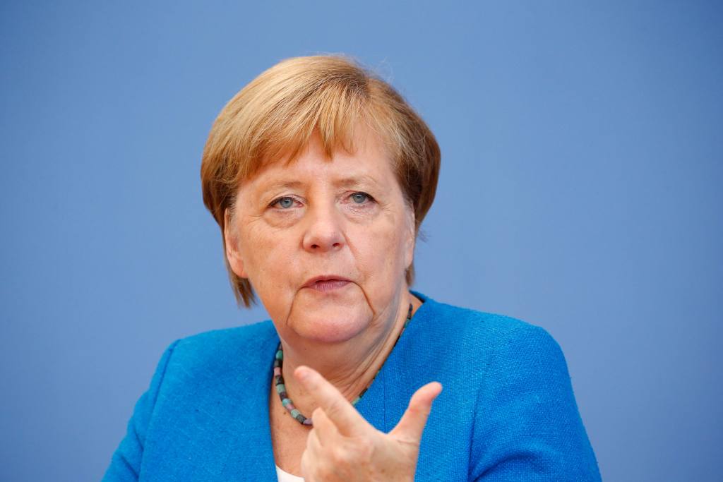 Angela Merkel advierte que próximas semanas serán “la fase más dura de la pandemia”