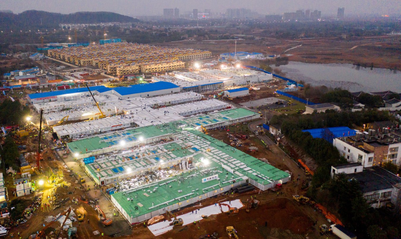 China inauguró hospital para enfermos de Covid-19 construido en apenas en 5 días