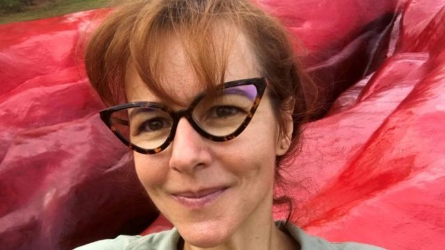 Artista plástico Juliana Notari: «¿Por qué se incomodan tanto? Pues porque hay una historia de silenciamiento»