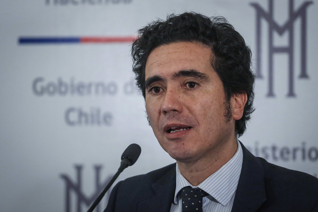 Ignacio Briones dejó el Ministerio de Hacienda para asumir precandidatura presidencial