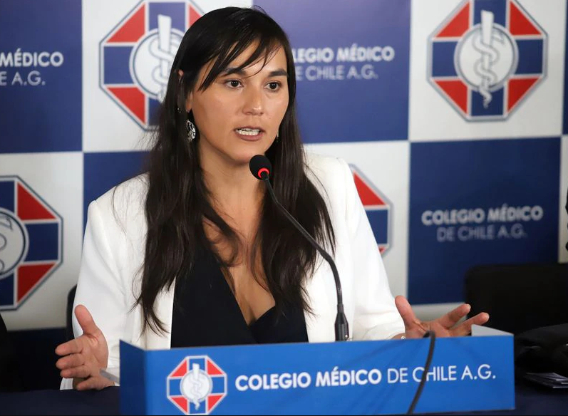 Izkia Siches denunció malos tratos y amenazas del gobierno hacia los médicos y no descartó movilizaciones