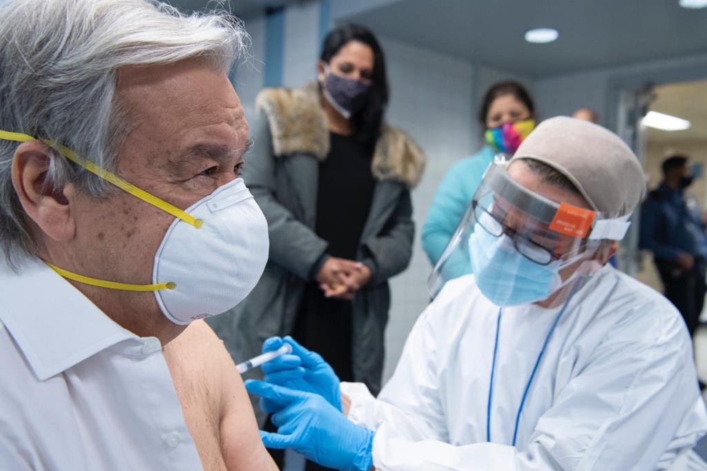 Secretario general de la ONU recibió primera dosis de  vacuna contra el COVID-19