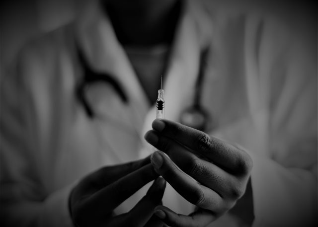 COVID-19: Rich countries hoard vaccines and leave the rest of the world without a cure